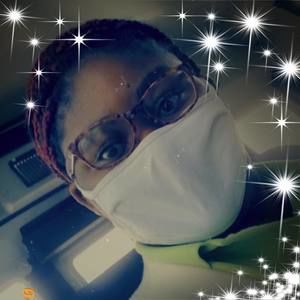 Meet your Posher, Alexis